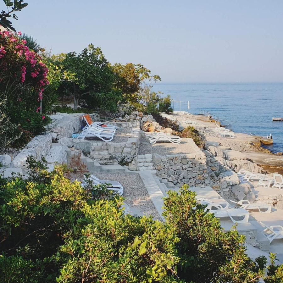 Villa Diomedes With The Sea View And The Pool Rogoznica  Extérieur photo