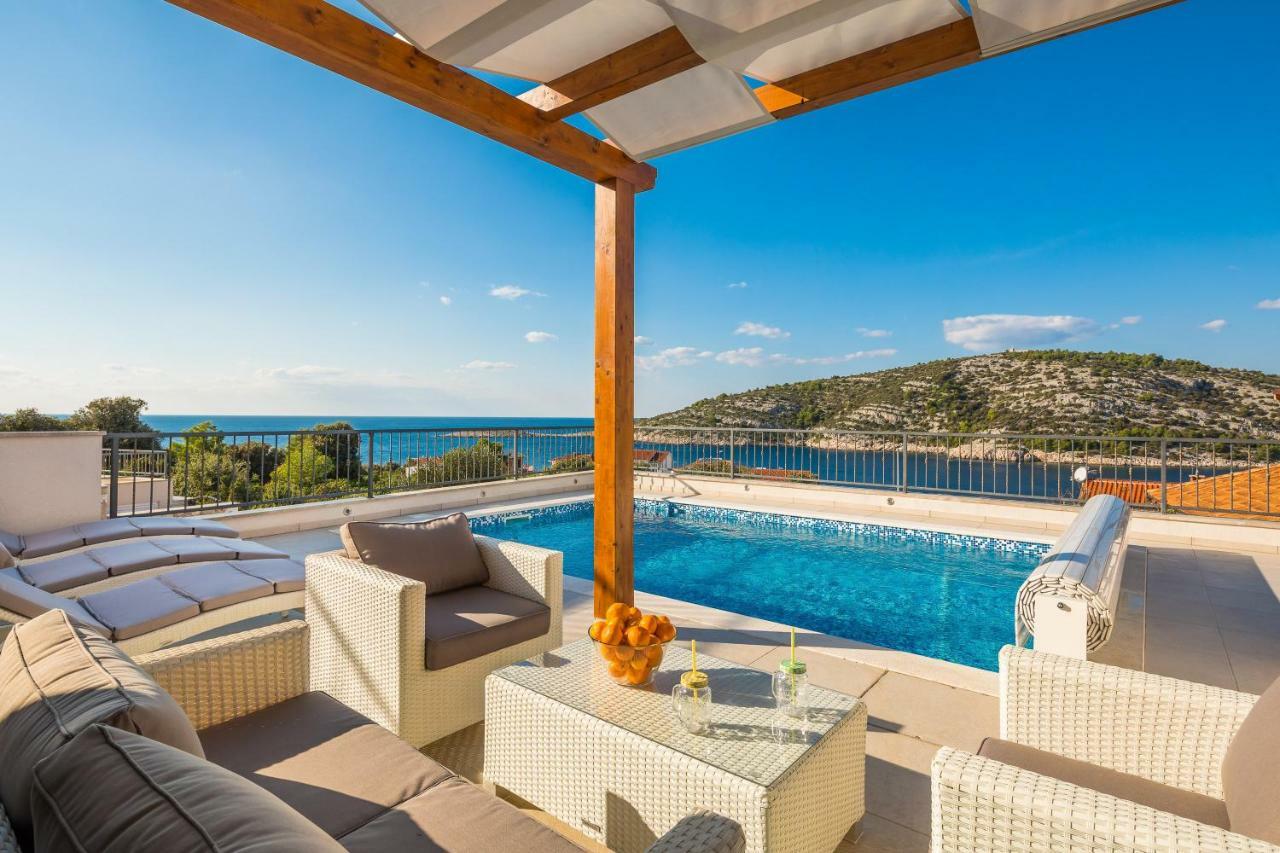 Villa Diomedes With The Sea View And The Pool Rogoznica  Extérieur photo