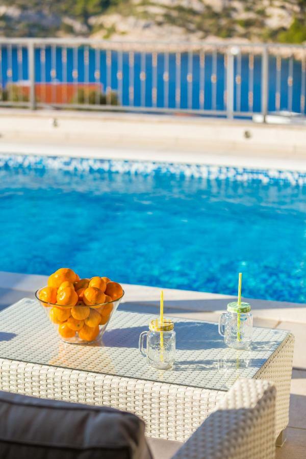 Villa Diomedes With The Sea View And The Pool Rogoznica  Extérieur photo
