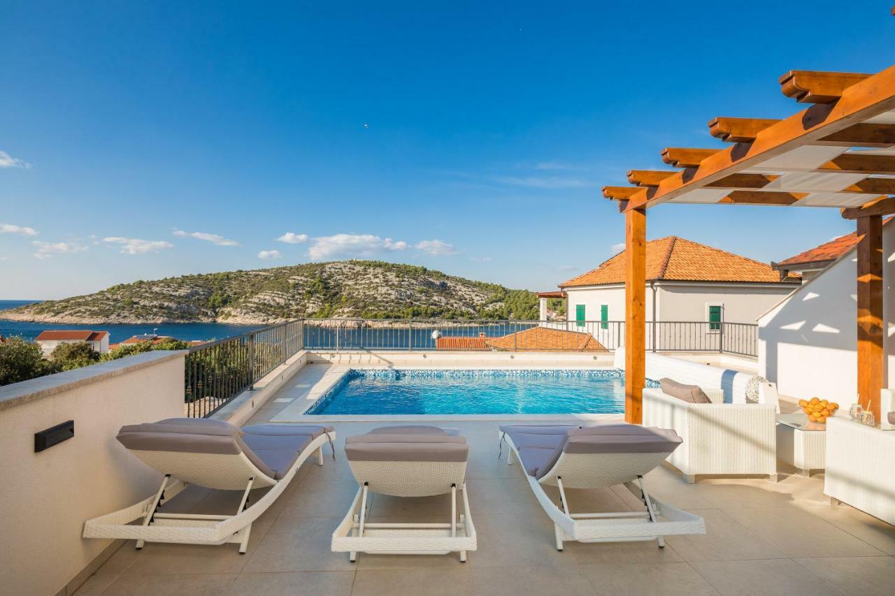 Villa Diomedes With The Sea View And The Pool Rogoznica  Extérieur photo