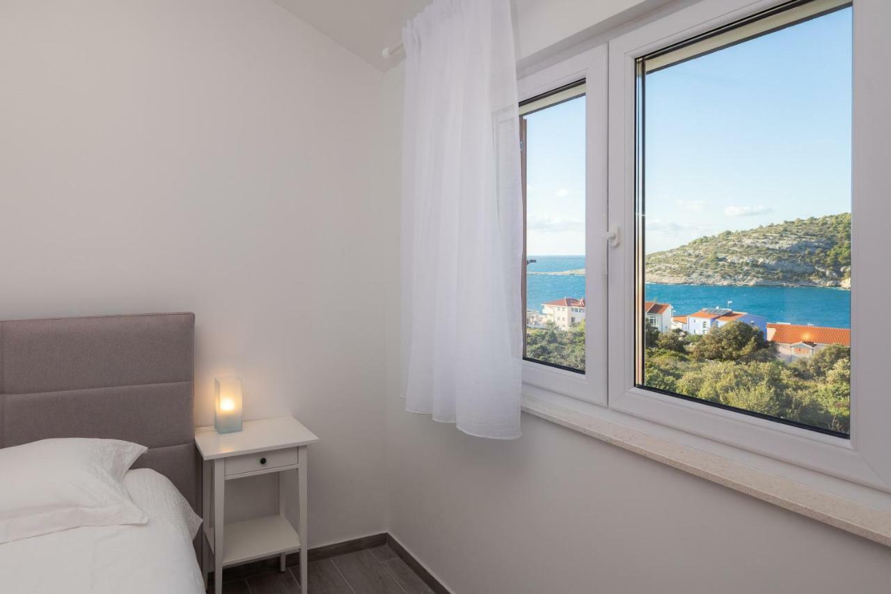 Villa Diomedes With The Sea View And The Pool Rogoznica  Extérieur photo